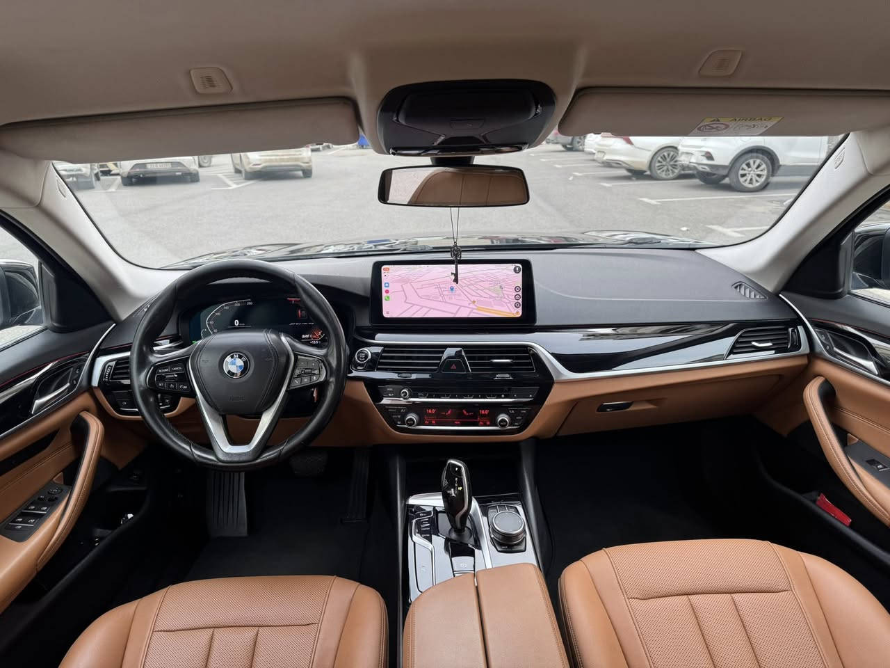 BMW 520i G31 2023
السلام عليكم اخواني .. للبيع أو مراوس
بي أم 520i موديل ٢٠٢٣ تفاصيلها كالأتي :
- السيارة خليجية وارد السعودية مكفولة كفالة عامة مطلقة محرك وگير وكهربائيات وصبغ وتبديل وبارد مكفولة من چكة الأبرة 
- محرك 2000 (TwinPower Turbo) جبار غني عن التعريف اقتصادي جدا بصرفية الوقود وشلعة وتسارع مخيف مع ناقل حركة 8 سرعات 
- لايت عالي ناصي زينون بلادي وليد امامي خلفي 
- حساسات 360 درجة دقيقة جدا تعطي افضل أداء
- كشنات ودواخل جلد قرميدي بلادي انيقة جدا 
- دواخل بيانو بلاك مع انارة محيطية بالداخل متعددة الالوان جميلة جدا 
- كشنات أمامية كهرباء مع خزن ميموري 
- تبريد شاشة مناخين منفصلة امامي وخلفي وتبريد مركزي ٣ قطع 
- ستيرن كهرباء 
- شاشة دشبول ديجيتال مع شاشة وسطية كبيرة جدا متعددة الوظائف تدعم أبل كار بلي واندرويد وايرليس سريعة التكنيك 
- بصمة تشغيل وقبغ جنطة كهرباء وبردة خلفية كهرباء والجامة مال الجنطة تفتح بصمة 
- ٣ انظمة قيادة اقتصادي وطبيعي وسبورت مرعب 
- مري شفط كهرباء وقلاب مع البگ
- گير كوبرا وماوس تحكم وسايد بريك كهرباء 
- السيارة بعد بيها مواصفات يطيل ذكرها 
- السيارة جديدة جدا مابيها برغي نقص مكفولة من كلشي صيانة وتبديل دهن وفلاتر كله شركة تخم تاير هانكوك جديد متصرف عليها دينار طبعا الرزانة والعزل والسرعة والثباتية متنوصف ولا راح تلكيها بسيارة طبعا الـ 520 معروفة اقتصادية وخالية من التعقيد 
رقم سليمانية ترقيم جديد اقل من شهر فحص جديد مكان السيارة بغداد - البلديات والسعر المطلوب ٢٢٠ ورقة ( شدتين و ٢٠ ورقة ) وبيها مجال وسعرها مناسب جدا بالنسبة لموديلها ونظافتها 

للمعلومات الاتصال : 
***********    أسيا سيل
***********    فايبر + واتساب  المهندس احمد
