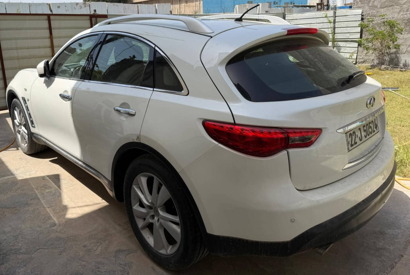 2018 Qx70 خليجي كفالة عامة
🔥 للبيع — فرصة ما تتكرر 🔥

مكفوله ✅ فول الفول حساسات وكاميرات 360درجه 
رقم أربيل تحويل مباشر /السياره باسمي 
هزّه جديده والسياره بحالة الوكاله ✨

▪️ بصمتين بلاديات
▪️ كتالوكات السيارة موجودة
▪️ شاشة تيسلا محدثة
▪️ الشاشة البلاديه موجودة
▪️ كلشي بلادي وياها ومتكاملة

السيارة نظيفة جداً وما تحتاج أي صرف 💯

💰 السعر  $210 قابل للنقاش للجادين فقط
📞 واتساب / ***********
العنوان بغداد /السيديه
