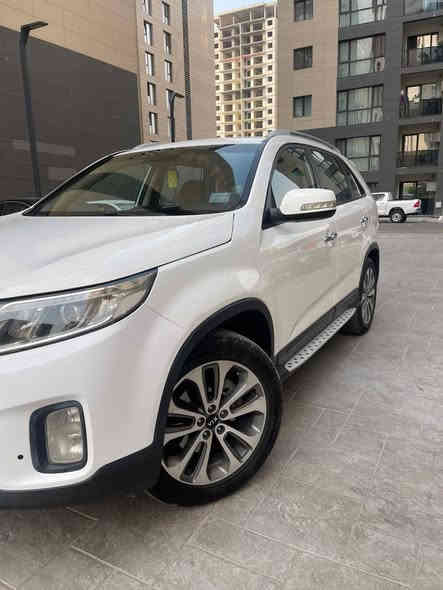 السلام عليكم
سورنتو ٢٠١٥ خليجي 
رقم بغداد السياره 
كفاله عامه بيها فقط نص باب صبغ
السياره فول عدا البانوراما
مكينه السياره 6 سلندر
7  راكب السياره
تبريد 3 قطع 
كير ومكينه خير من الله
السياره عليها ادامه من كلشي 
حداديه كامله 
مكان السياره بغداد
السعر ١٨٧ وبيها مجال للشراي
***********
