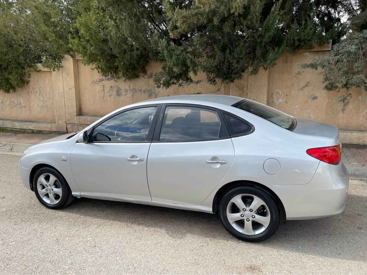 ئاڤانتى براوه

مؤديل ٢٠٠٨ كامل مه سره ف كراوه پشت و پيش كه پس

كه ڤه ر گؤراو به شه رت سه قف به شه رت  

جامه كانى هه لگيراون هه موو گيانى به شه رته  
 شوين رانيه

*********** رانية, السليمانية
