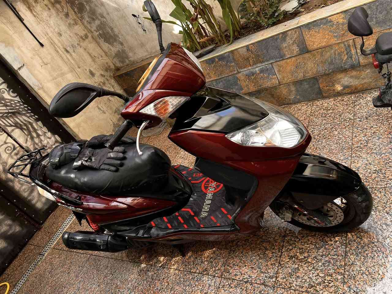 سلام عليكم دراجه سكنس فحل لبيع نوع كابريته الدراجه مامتعوبه الدهن الي اديره كله موتل كامله من اي نقص بيهه حساس كلبه كفرات مختم وبيهه منفيس دخول الدراجه اصوليه وكلشي شغال بيهه وغراض الي وياهه من اشتريتهه ليهسه مو جوده وياهه جف ونضاره وقناع ومرايات وياه كاعيه عله شرط تاخذهه بدون اي نقص مكاني بغدادالحريه سعر ٧٢٥للتواصل ***********واتس
