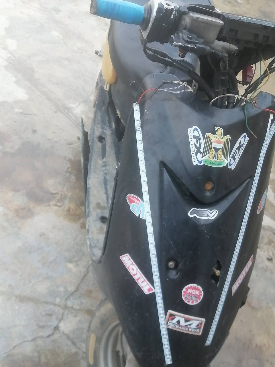 السعر 100 ابي مجال ***********
