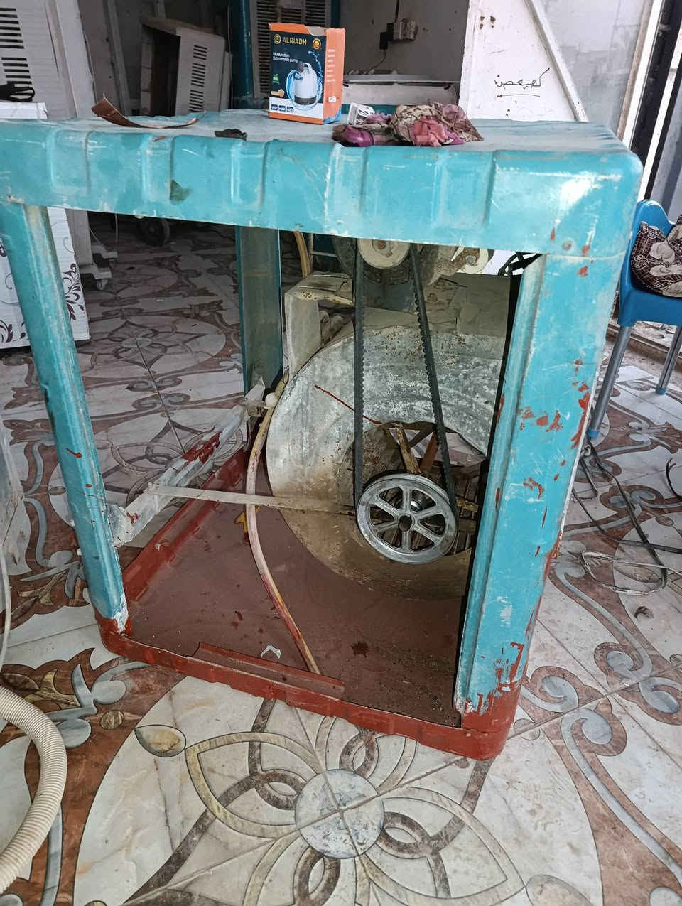 مبرده حديد شغاله سرعتين ماطور نحاس مسويلها ادامه بوش وبليات جدد السعر 80 متوفر في ورشة خالد الفني العنوان قضاء الفجر بداية الحولي محلات زمن ***********
