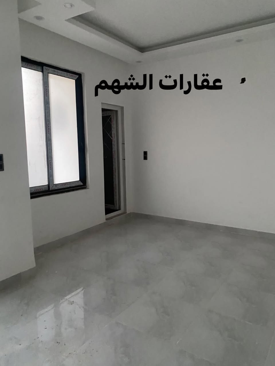 مشتمل للبيع
حي الجبيرية الثانية 

خلف ناجي ابو الشربت

المساحة (125) شارع (15) 

يتكون من (3)غرف البيت 🏠  

للاستفسار (***********)

