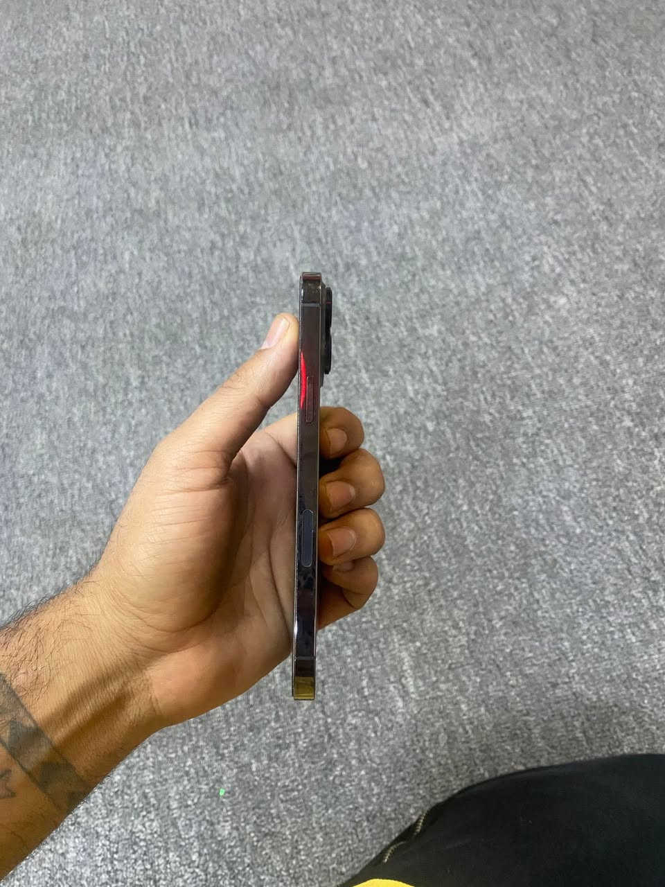 سلام عليكم ايفون13برو ماكس نضافه ميه ذاكره 256كارتونه وشاحنته ويا مكان بصره الزبير ***********
سعره650
