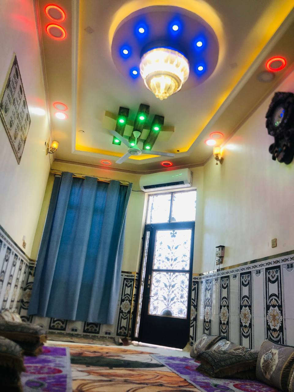 ٠٠٠٠٠٠٠٠٠٠٠٠اعلان ٣/٢٤
دار سكن للبيع حي ال ٣٦ قرب طاقة الكهرباء طابقين الاول غرفة وهول وبراني ومطبخ وصحيات داخلية وخارجية الطابق الثاني ٣غرف وصحيات  المساحة ١٣٠ م السعر عل الخاص اتصال موبايل *********** ونحن بخدمتكم
