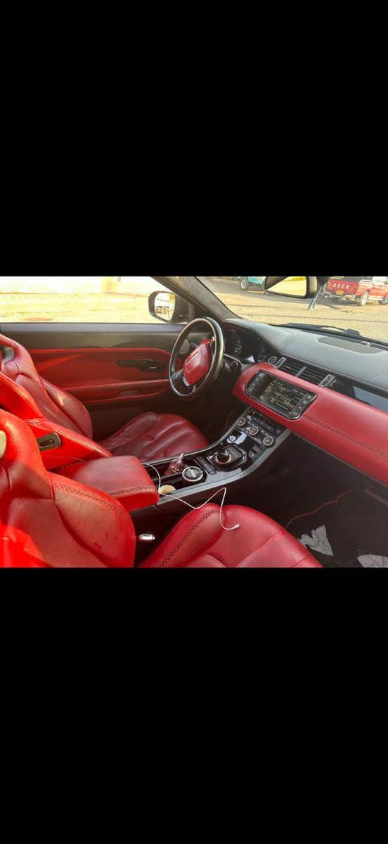 للبيع و تراوس رانج روفر ٢٠١٣ ايفوك ٢ باب فول فول مواصفات كلين بدون صبوخ  ppf  محرك ٤ سلند توربو كير محر بشرط تر سيارة جديد تحويل غرامات بشرط مكان سيارة سليمانية *********** السليمانية, العراق
