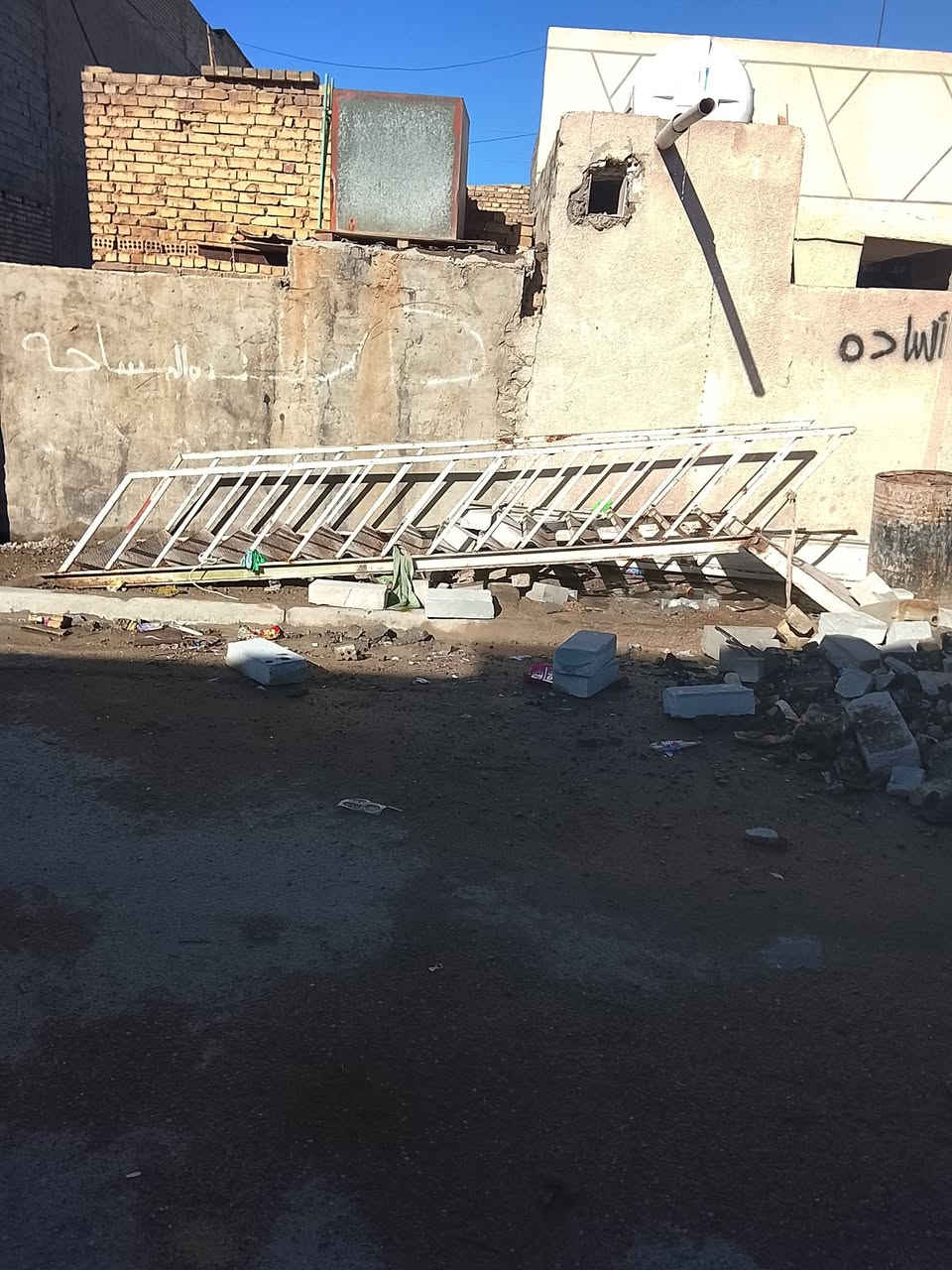 السلام عليكم درج حديد قوي للبيع / السعر 400 الف
للتواصل/***********
