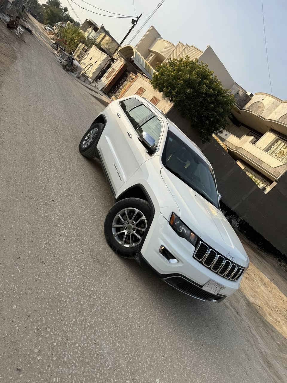 السلام عليكم جيب لاريدو 2015 وارد امريكي حادث جاملغ وبنيد وموجود صور السونار بجم محدث 22فول بدون فتحه السياره نضيفه السعر 220$ وبيها مجال العنوان بابل مسيب مكلف ب النشر رقم صاحب السياره (‭0771 615 0487‬)
