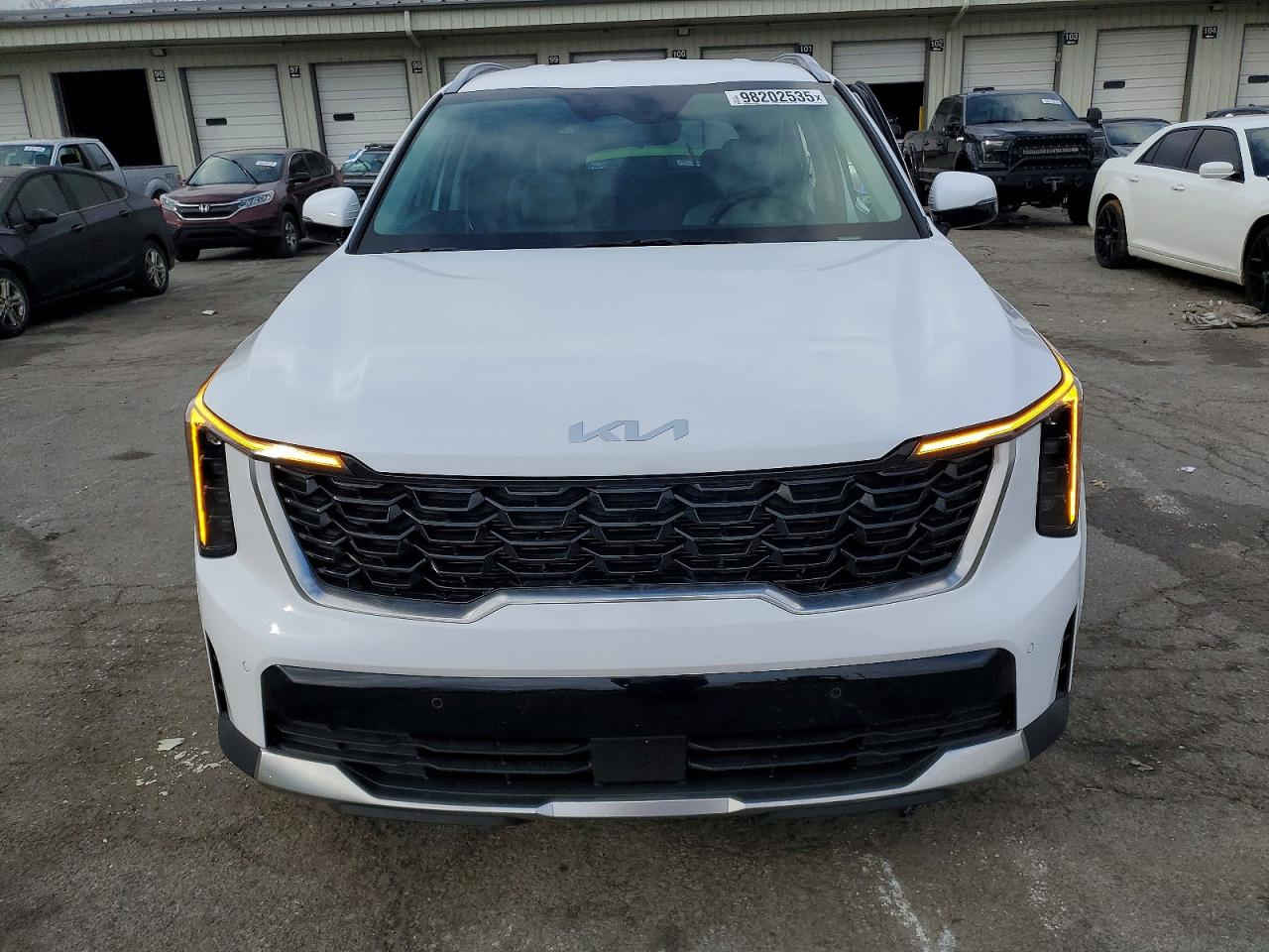 #أعـــلان_مــــــــــزاد #مكتب_بوابة_دبي
سعر نقل مخفض الى جميع الموانئ
ـ نوع السيارة : 2025 KIA SORENTO S
ـ تاريخ المزايدة : 23/3/2026 الساعة 5:00 مساء 
ـ السعر : حسب تاريخ المزايدة المذكور أعلاه: 1500$ دولار 
ـ الضرر والمواصفات : حسب الصور المرفقة
-جميع السيارات الهايبرد الكهرباء معفي
من الكمرك الضريبة والرقم مجاناً
ملاحـــظــة .. السيارات المعروضة داخل الصفحة هي مجرد نماذج بسيطة للمزاد
وللمزيد من المعلومات الحضور الساعة الرابعة عصرا الى مقر الشركة الكائن في:
شارع الحزام الاخضر المدينة المايئة- مقابيل حي العدالة #النجف_الاشرف
المكتب ***********
زيد الطفيلي***********
عبد الله الزاملي***********
للانضمام لكروب الواتساب اضغط ع رابط
https://chat.whatsapp.com/HEg5DTFOYCnFPwSoSvOuuq
