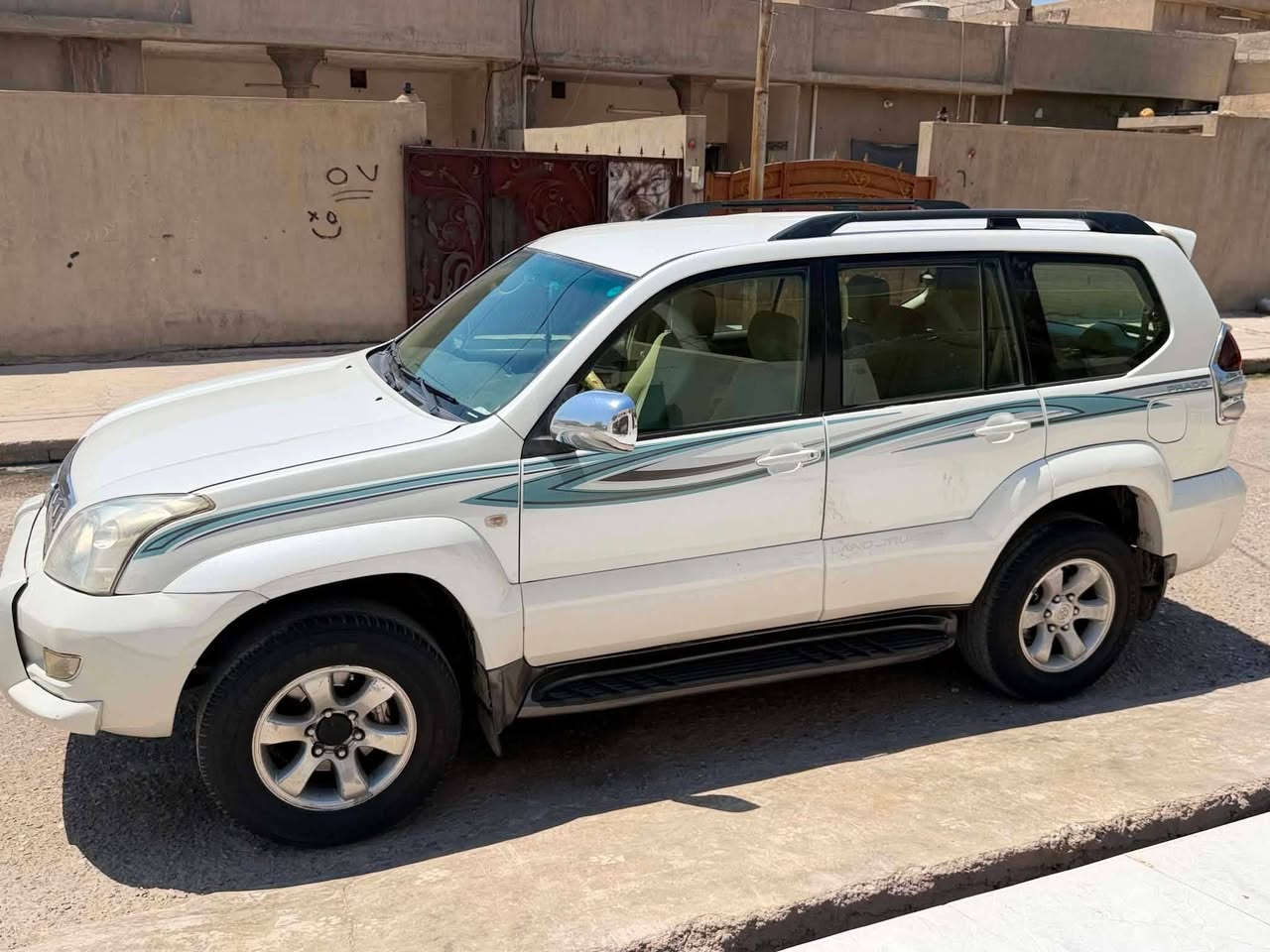 تویتا پرادۆ 2007
دبڵ اکسل 
داخل فورمیکا 

بدون صرر 
بس شویە تکحیل 

محرک ما مفتوح 
بی خیت بخار 
سعر 77 بی مجال  مروس هم اريد 
رقم موبایل ***********
