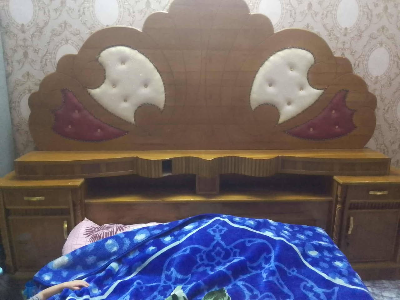 سلام عليكم غرفه  نضافه 100بل95 سعرها 1100   مع دوشكه جربايه وجزامه


**إذا كنت صاحب هذا الإعلان وتريد حذفه لأي سبب، رجاءا أرسل رسالة إلى الدعم الفني**