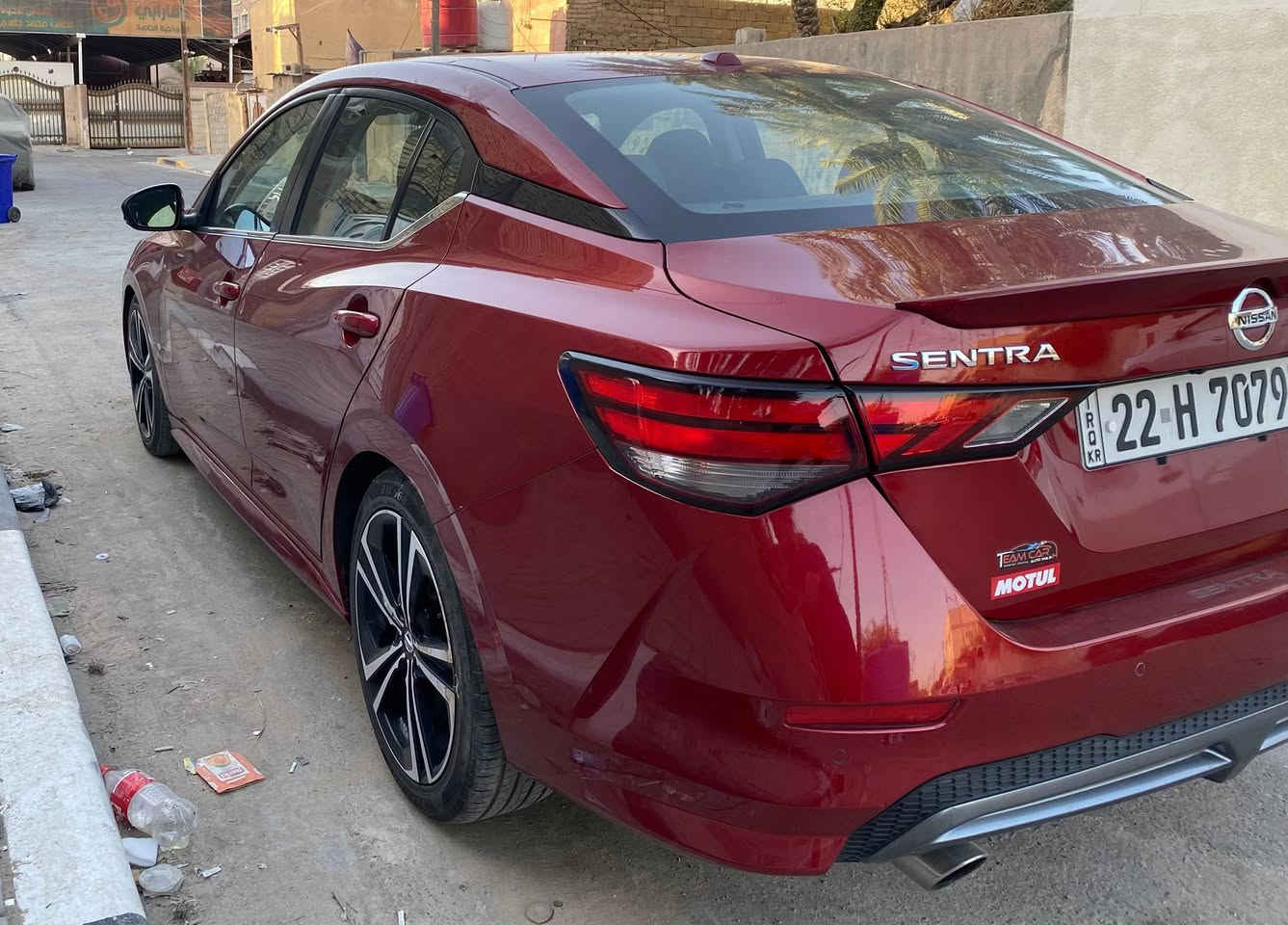 للبيع نيسان سنترا 2020 SR فول مواصفات
موقع السيارة البصرة 
الحادث خفيف موضح بالصور 
المواصفات:
فول مواصفات SR 
كاميرا خلفية
رادار أمامي
حساسات أمامية وخلفية
تحكم ستيرن
مثبت سرعة
مثبت مسار
شاشة وسطية كبيرة
سنسرات، بصمة تشغيل
مرايات كهربائية قابلة للطي
نظام تحكم بالجر (Traction Control)
إضاءة LED
نظام ECO لتقليل استهلاك الوقود
نظام سبورت 
نظام صوت ممتاز
السيارة بعد حادث – حالتها مبينة بالصور
رقم أربيل – باسم ولد صاحبي بالبصرة
السعر: 133 ورقة وبيها مجال
للتواصل: ***********
