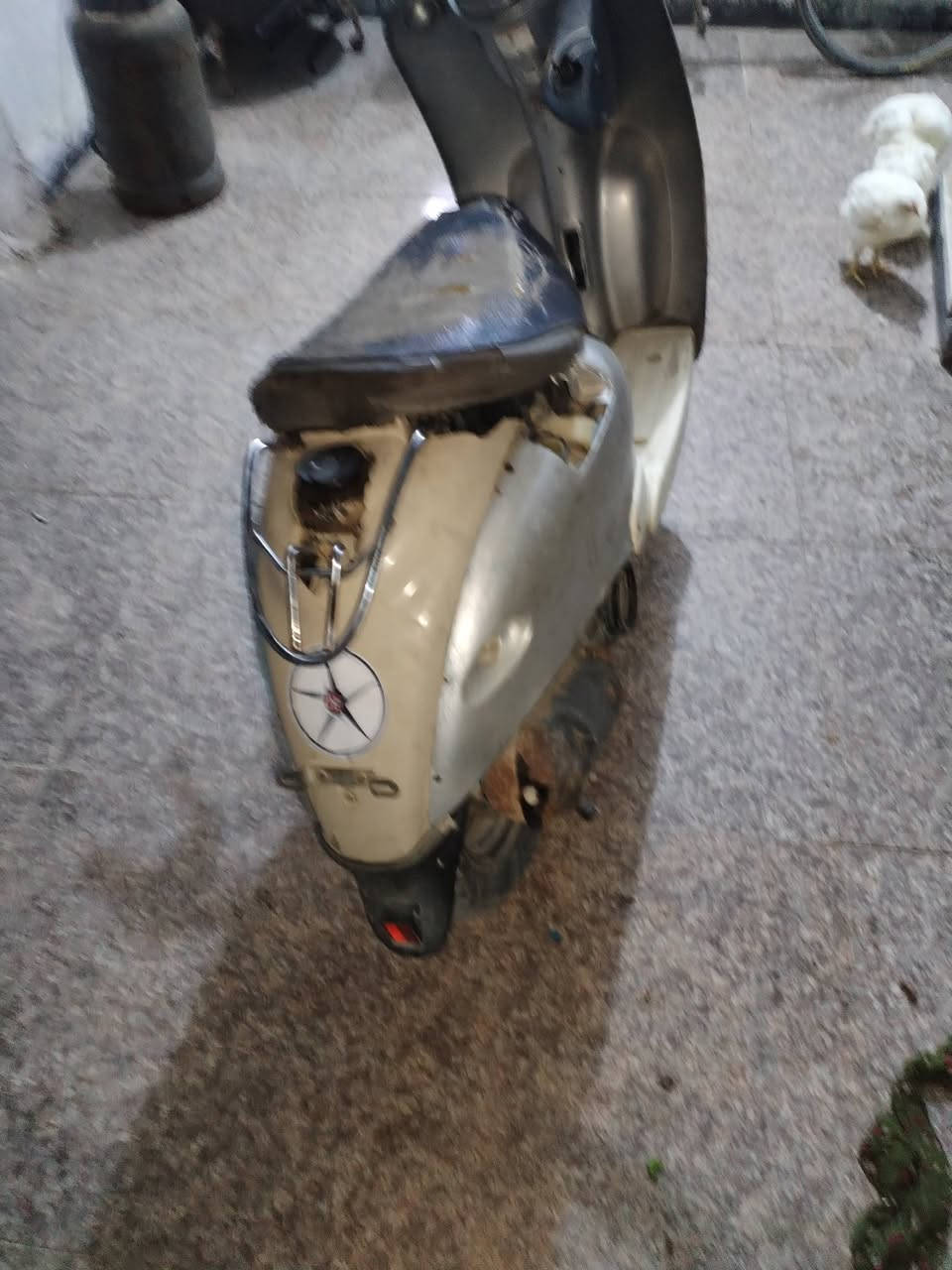 مصري لبيع مكينه حلو شلع ومشي نعومه ١٧٠ وبيه مجال *********** مستعجل عليها
