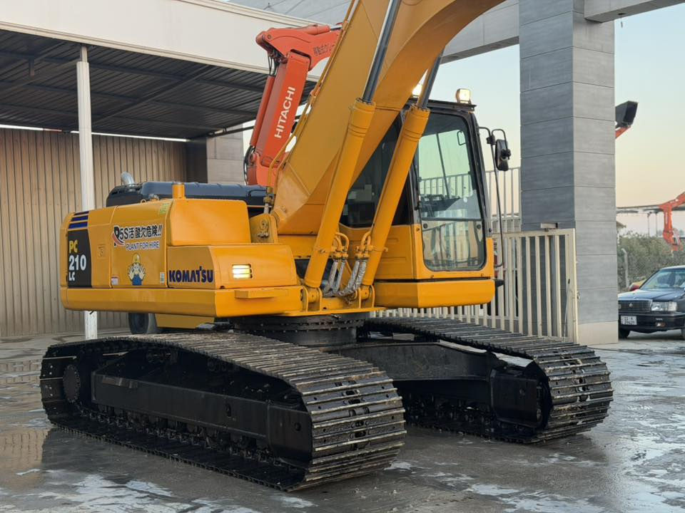 علِى بـركــــــَه الله
يتـوفر لدى شركـه صالح جليل حمـود
 للتــــــجـارة العــــــــــــامـــــــــه

           فقـط العشـاق الجديـد
حفاره كوماتسو موديل 2011_ 210LC
وارد اليابـان مكفـوله كفـاله عـامه 
ستـــــــيراد خـاص باسـم شركـتنا 
 

(فــول موصــفــات) (كلشي وضع الشركــة)
(عنوان الشركة📍- بابل الشوملي طريق الحولي) 
(الاتصال 📞:والاستفسار الاكثـر الارقام التالية)

TikTok-www.tiktok.com/@a5ssi2
سجاد صالح***********-‏JAWAAL

رقـــــــم الاعـــــــلان4069
