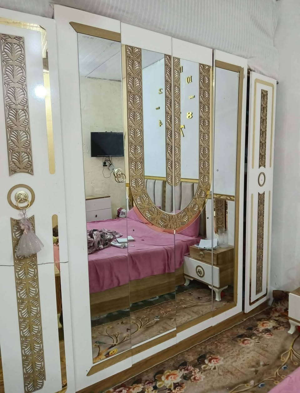 غرفه 7 قطع  تركيا نضيفه بيهه ضرر بسيط باب لاول مكسور بس ينفتح وينسد عادي مكانهه بغداد  سعرهه ب300 وبيه مجال


**إذا كنت صاحب هذا الإعلان وتريد حذفه لأي سبب، رجاءا أرسل رسالة إلى الدعم الفني**