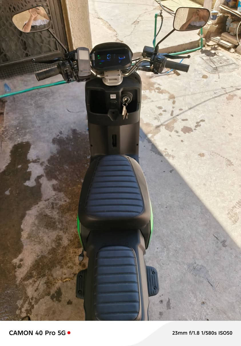 دراجه للبيع جديده استخدام ٣ أشهر السعر ٦٠٠الف شخطه مبيها أخت الجديده فول مواصفات ٦باتري للاستفسار الاتصال بالرقم***********
