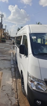 نيسان اورفان للبيع ٢٠١٩رقم بغداد بيه قطعتين صبغ والباقي مكفوله السعر٢١...