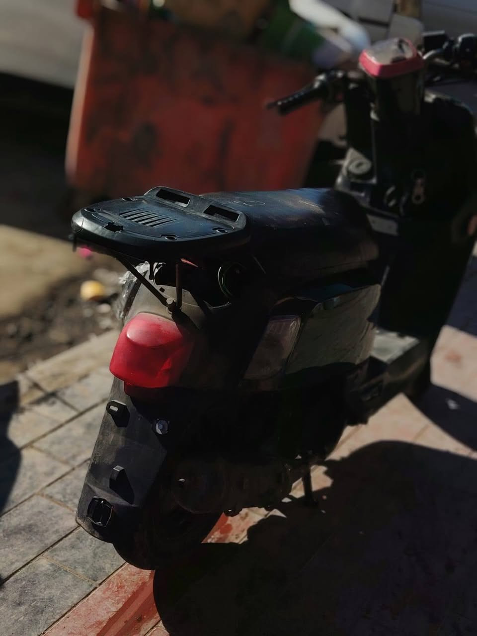 بوليسي مصطره كفرات ختم واحد مفتوحه شباب لحد يسئل عليه مكينه مفتوحه بس نكره سلف نوزل الدراجه شته صيف نكره استفسار السعر550/// ***********
