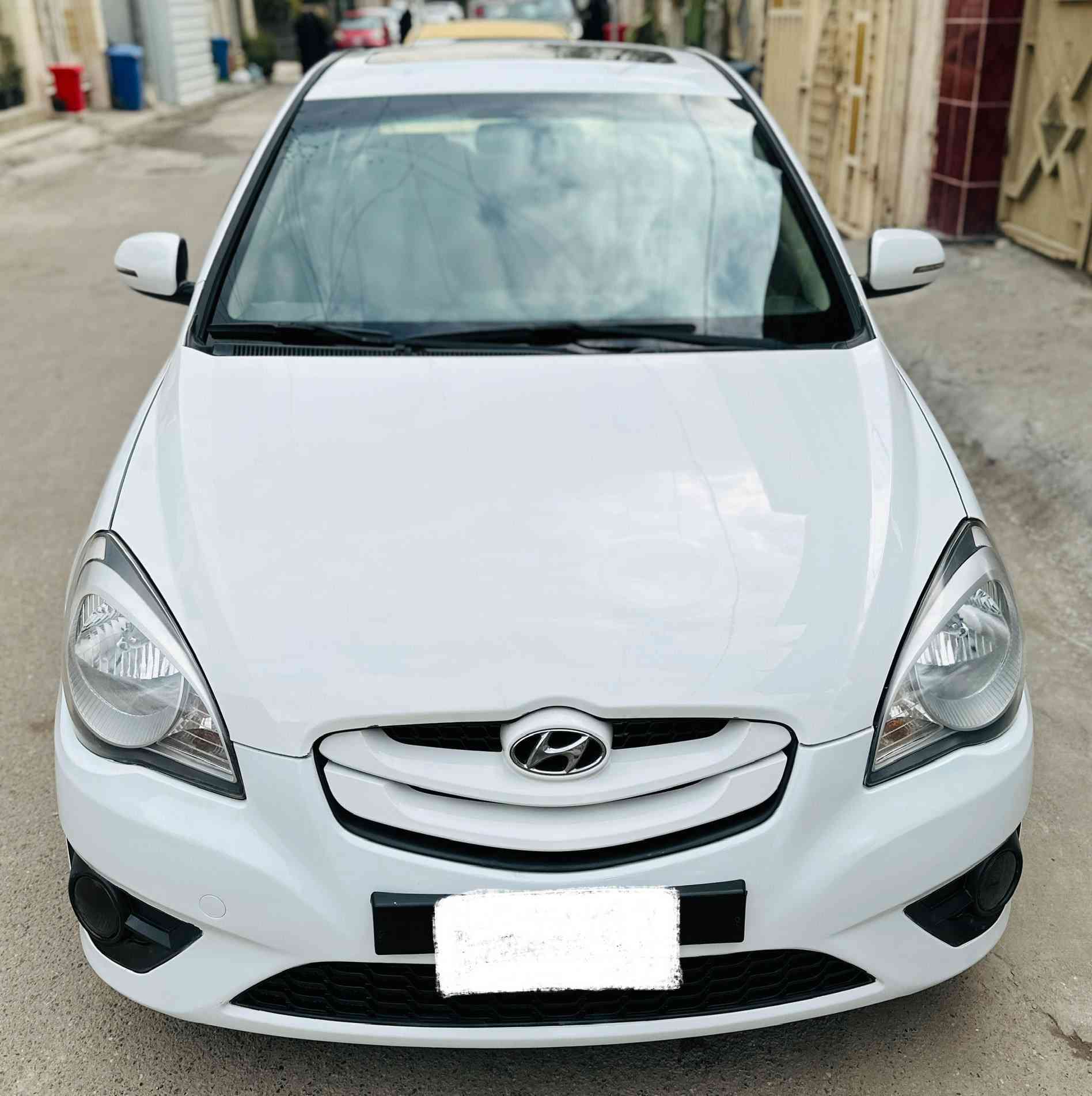 السلام عليكم
اكسنت 2011 خليجي 
محرك 1600 دوش كير اوتوماتك 
محرك كير تبريد كهربائيات شغاله صدرها حلو بيها بنيد صبغ بدون دواخل بدون شواصي بدون لغود رقمها بغداد  
السعر 97 وبيها مجال جدا بسيط 
***********
مكاني بغداد
