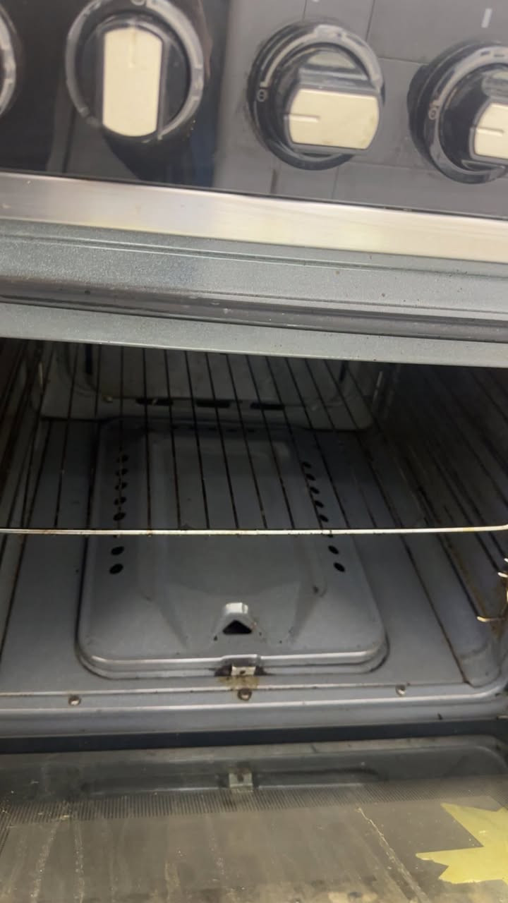 طباخ ٤ عيون ميلانو ايطالي نظام امان جداحة كهربائية نظيف جدا السعر ٢٠٠


**إذا كنت صاحب هذا الإعلان وتريد حذفه لأي سبب، رجاءا أرسل رسالة إلى الدعم الفني**