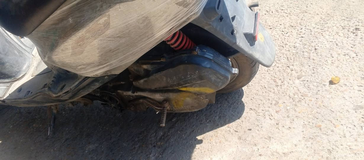 سلام عليكم بريز كبريتر مجفته جديد نكره هندر سعر ٣٥٠ لف بغداد حي لعامل *********** اتصل
