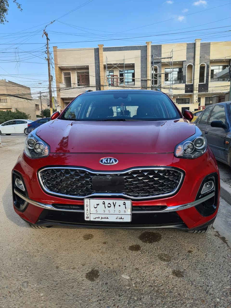 السلام عليكم كيا سبورتج مديل 21 ماشية ٣٠ ميل فول موصفات  ١/١ وارد امريكي بدون ضربه ولا قطره صبغ السعر ٢٢٠بي مجال قليل رقم بغداد مكان السياره بغداد 
للاستفسار الاتصال او المراسله ***********
