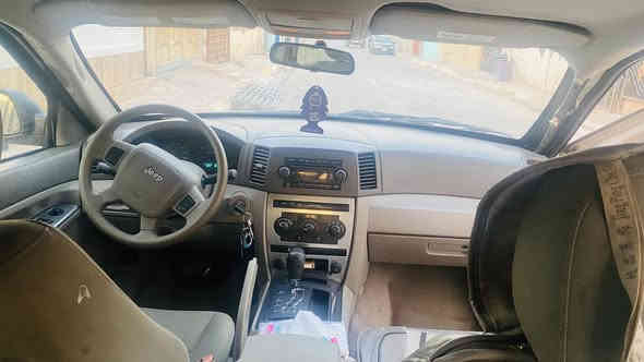 السلام عليكم
جيب شيروكي للبيع موديل 2006 محرك 6 سلندر رقم الانبار باسمي مكان السياره الرمادي السعر المطلوب 70  للتواصل ع الخاص او الاتصال ***********
