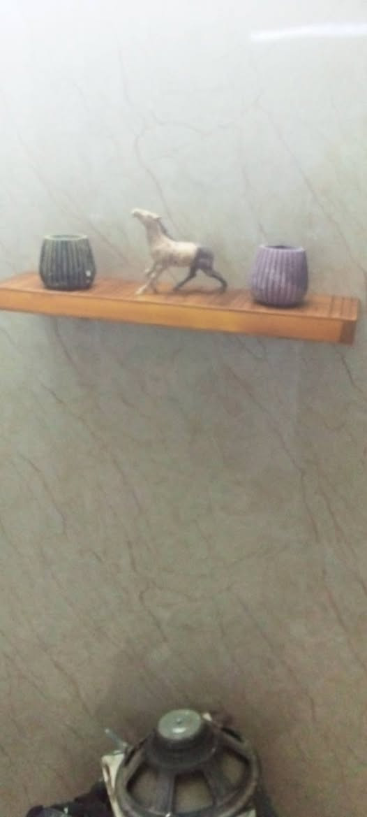 اسعد الله اوقاتكم بكل خير 
جديد  جديد 
رفوف ديكور مخفيه خشب وليس MDF 
جمعنا لكم القوة والجمال 
سهلة التركيب والتثبيت 
للطلب والاستفسار واتساب ***********
