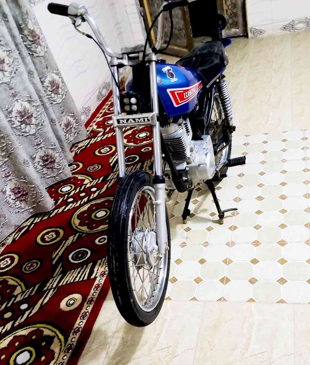 السلام عليكم نامة للبيع تعمير 23مكينه ما مفتوحة بس ولفات شاصي 15وراق اصولي   .سعر 400وبيه مجال حك الجيه
 مكان بابل طريق قاسم كفل رقمي ‏‪***********‬‏
