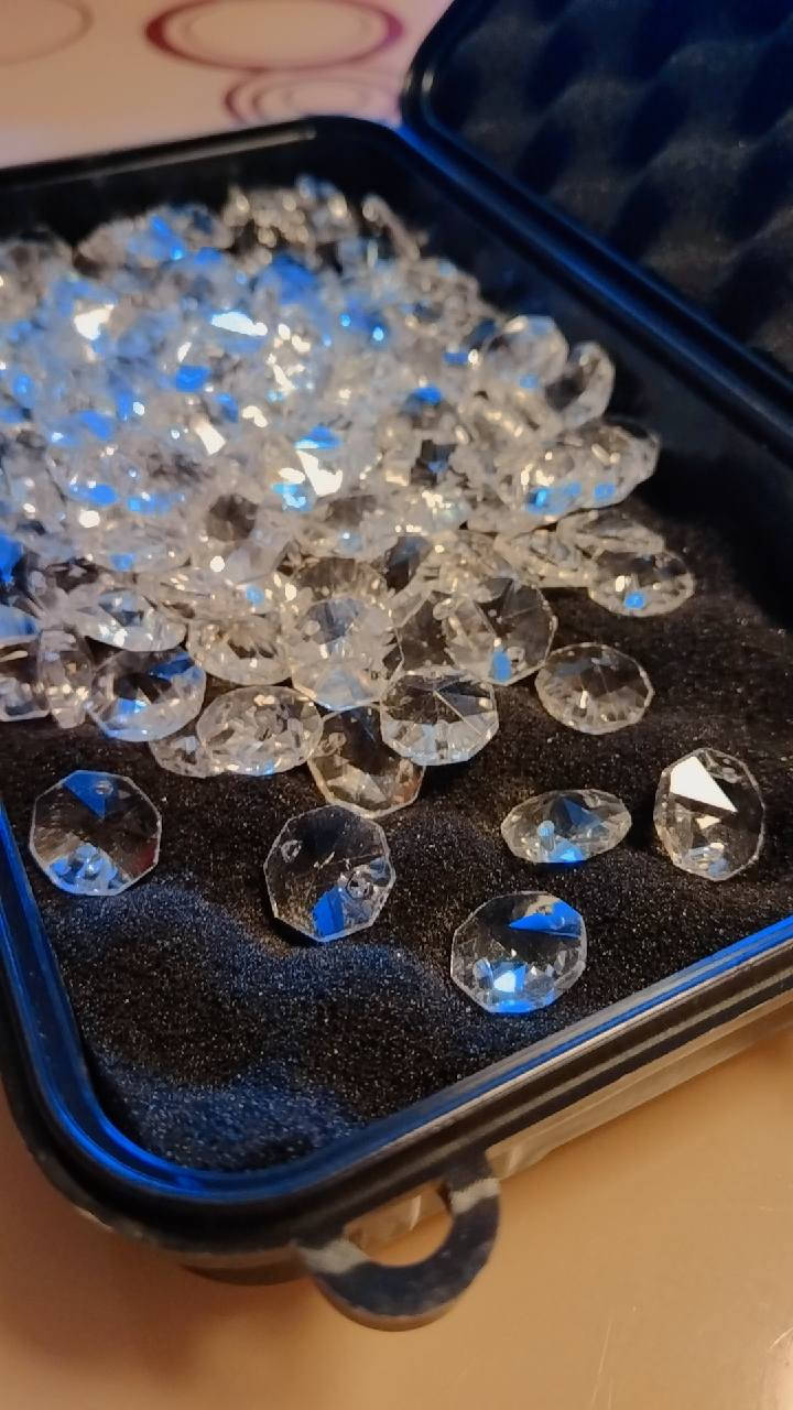 كرستال زجاجي لامع 
لكافة الاعمال الحرفية ....متوفر اكثر من ١٠٠ قطعة


**إذا كنت صاحب هذا الإعلان وتريد حذفه لأي سبب، رجاءا أرسل رسالة إلى الدعم الفني**