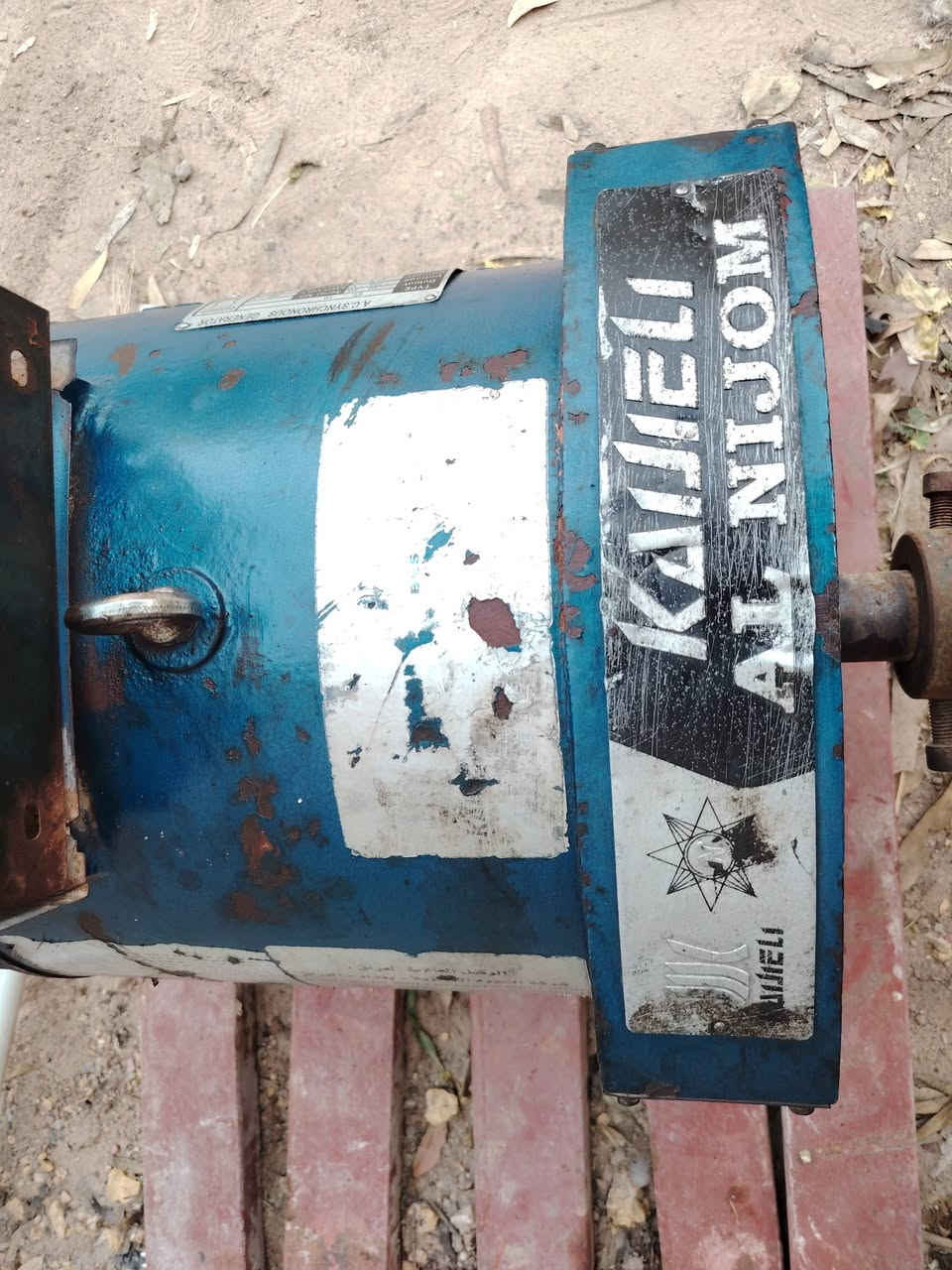 للبيع جنريتر راس توليد ٧ كيفي نضيف و شغال السعر ب ٣٥٠ وبي مجال للشراي   +. راس توليد ثاني ١٠ كيفي السعر ب ٤٠٠ وبي مجال للشراي نضيف و شغال
المكان نجف ناحيه الحيدريه خان النص
***********
