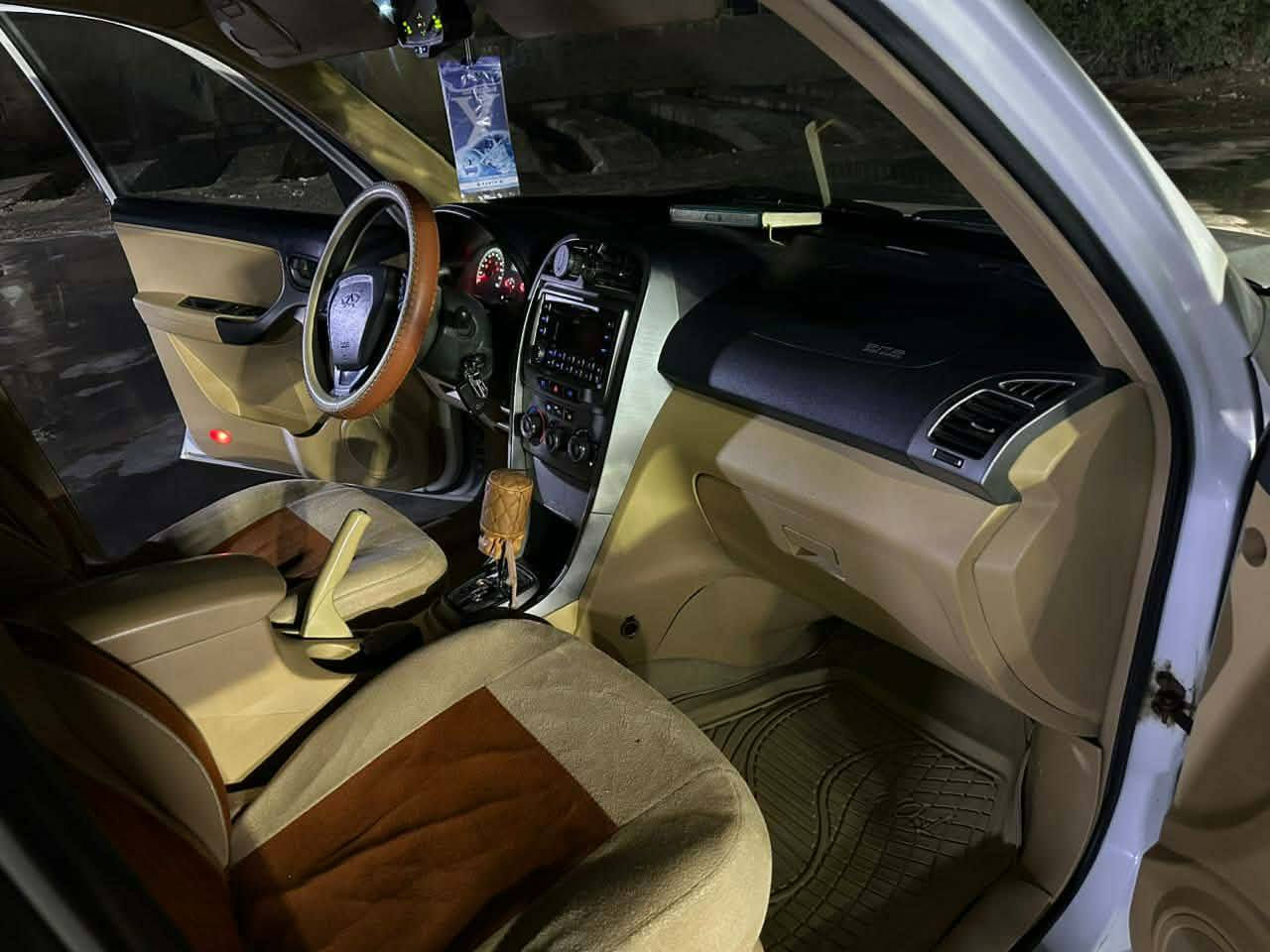 السلام عليكم
تيكو ،2013 رقم قادسيه الماني مشروع وطني تحويل ثاني يوم 

كير كهربائي اوتوماتيك مكفول محرك مكفول 

تخم تاير جديد حداديه جديده كهربائيات كله شغاله على وضع شركه تقفل تصعد جام 

مكفولة من الضربه و التبديل و الخياس  و الصبغ

الرقم
***********
