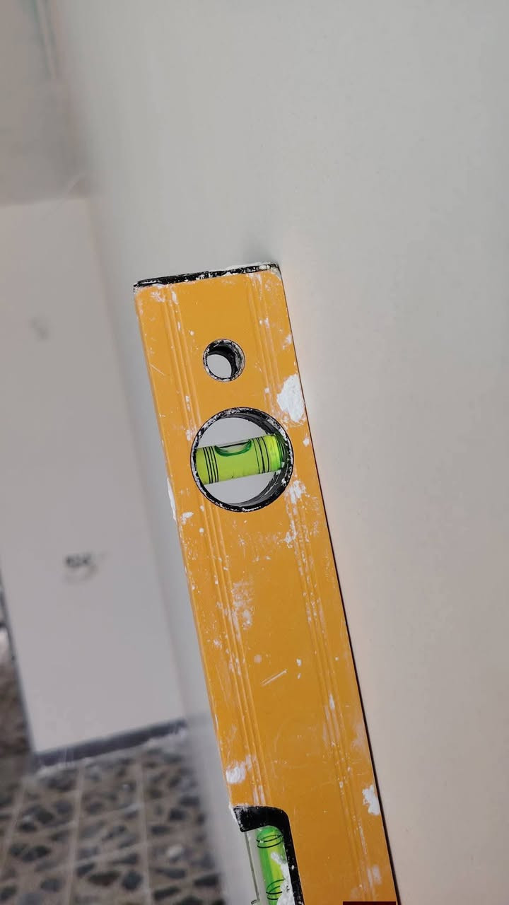 كادر من الموصل ونشتغل داخل كركوك فقط نشتغل مجمعات سكنية ونشتغل بيوت اهليه وشغل أمام العين اي استفسار راسل الصفحه او راسل عل وتساب(***********)
