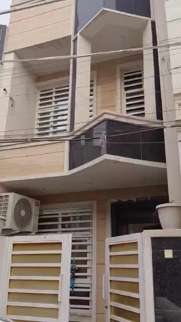 السعر جدا مناسب
دار للبيع مساحه 75 متر

حي الجهاد ديوان المخابرات 

بناء حديث  نضيف جدا 

صاله مطبخ منور حمام 🛁 وغرفه نوم جواه 

فوق غرفتين نوم مع حمام 🛁 

***********
