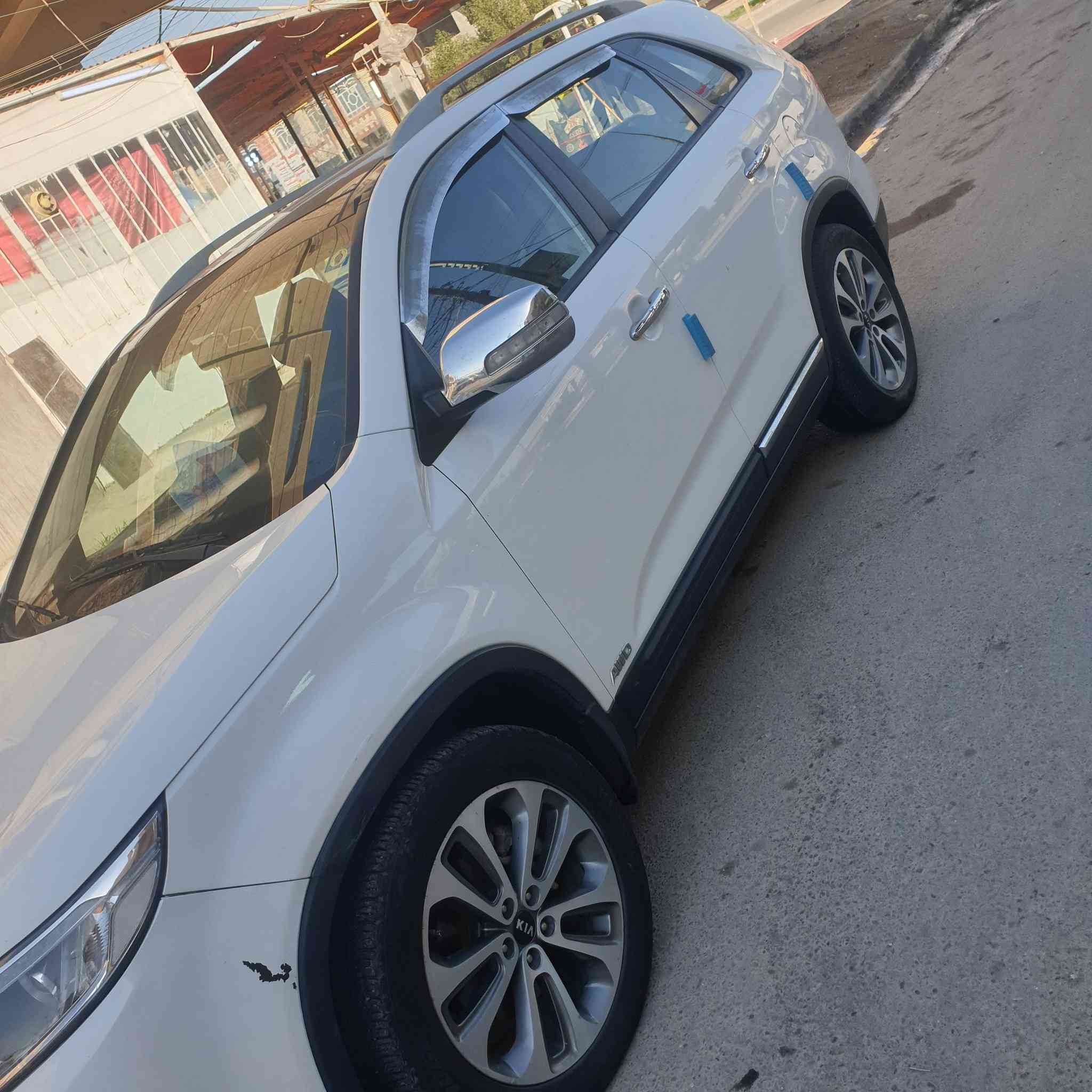 السلام عليكم سورنتو مديل 14كويتي فول موصفات 1/1مكان السياره بغداد ***********
