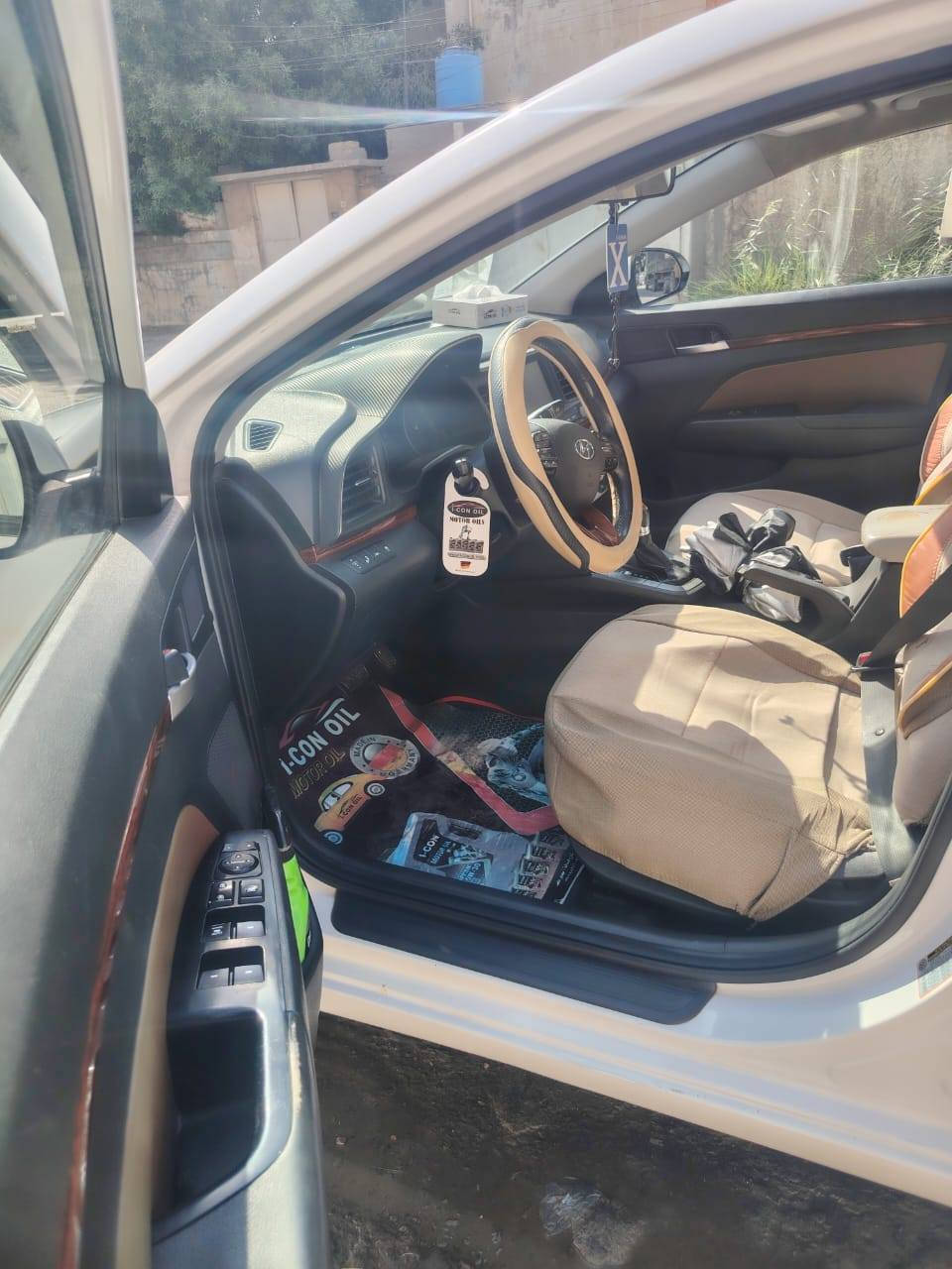 السلام عليكم
النترا 2020 للبيع وراد كندي حادثها بنيد وجاملغ وبيها الباب شويه صبغ ماشيه 119  الف مكينه 2000 دوش كيرها cvt
العنوان بغداد للتواصل ***********
السعر 128 وبيها مجال
