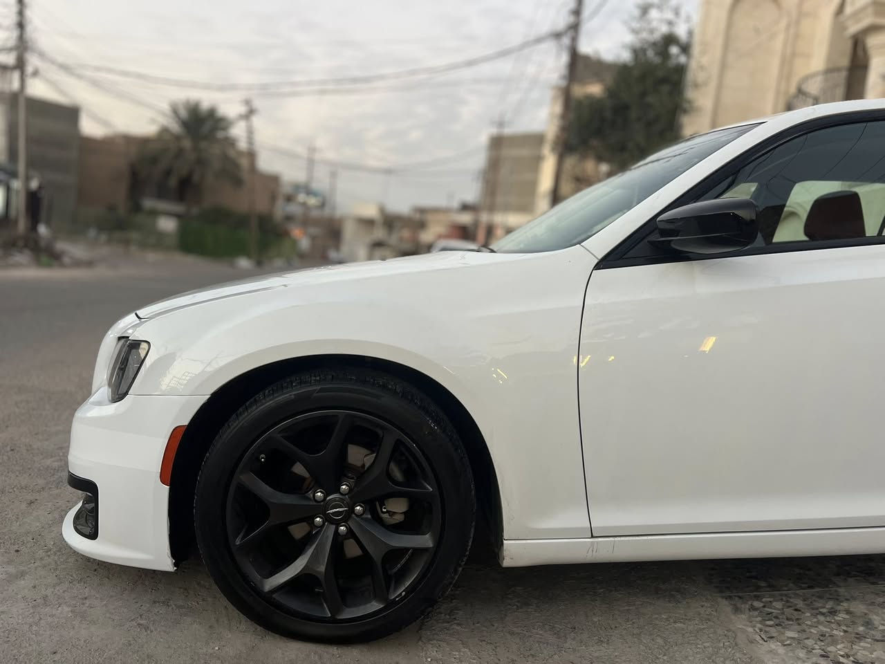 للبيع اوباما (كرايسلر) 300
موديل 2022 أصل 
رقم أربيل بأسمي (تحويل مباشر)
ماشية  45  الف ✔️
مكينة كير كفالة ☑️ 
داخل جلد احمر
بجم عريض 
محرك 3.6 
تو ويل 
قطعتين صبغ (بدون دواخل بدون ايرباك)
السيارة جاهزة مابيها كل نقص وبالعافية عالياخذها 
سعرها مناسب مقارنه بخواتها
 258

مكان السيارة بغداد 
***********
