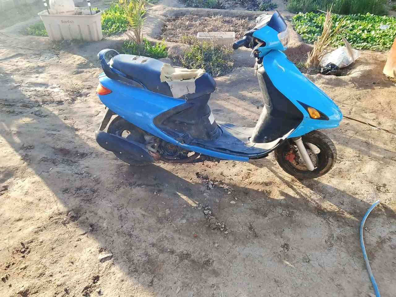 سلام عليكم دراجه لبيع مابيه اي نقص بس سلف مكاني ديوانيه الحمزه الشرقي سعره 250 وبيه مجال لشراي مكلف بنشر رقم راعيه *********** اتصل
