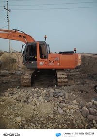 حفاره للبيع زت عادي موديل 2003 مكفوله كفاله  الا ستفساره07825822375