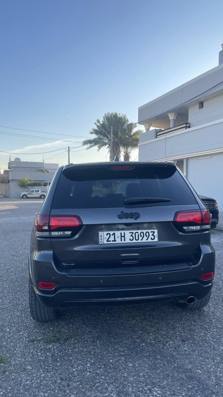 جيب بلاك توب 2020 امريكي 
الرقم: سليمانية  
مكينة: 3.600 V6
ماشي 132 الف 
موصفات 
1/ رادار امامي و خلفي 
٢- شاشه كار بلي مع كامره دواره
٣- رادار جانبي خلفي
٤- تشغيل عن بعد 
٥- نقطة عمياء 
٦- اوتو ستوب
٧- كشنات جلد اسود
٨- منضومه زنون اصلي
٩- تحكمات ستيرين 
١٠_ جنطه كهربائيه 
١١-كرسي السائق كهربائي 
١٢- كشنات تدفئه 
١٣- نضام اسبورت وايكو
١٤- ويل 20

🟪ســعــر👾 ::  265

هواي موصفات بيه الجيب معروفه
 (
فقط تبديل بنيد بلون بلادي 
بدون دواخل و بدون ايرباك شرط 

سيارة صدر جديد ما بيها دينار مصرف 
4 طايرات جديدة 

رقم صاحب السيارة
 ***********
