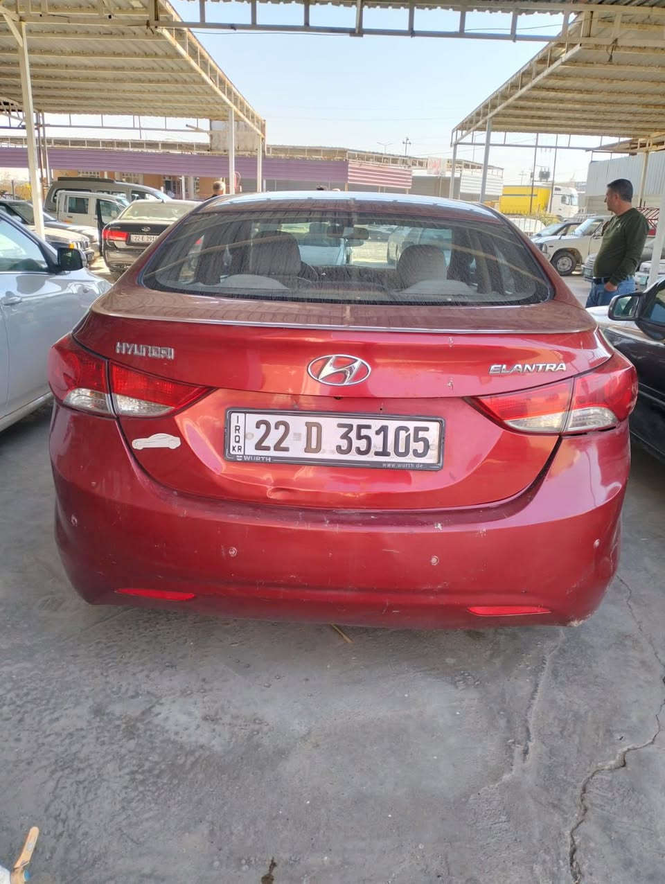 سيارة النترا خليجي موديل 2014 فتحة بالسقف كير محرك شرط ارقام مسطرة شرط الوكالة والتحويل سيارة بيها جاملغ وبنيد مبدل ومرشوش سعرها 105 $

0783 858 6896
