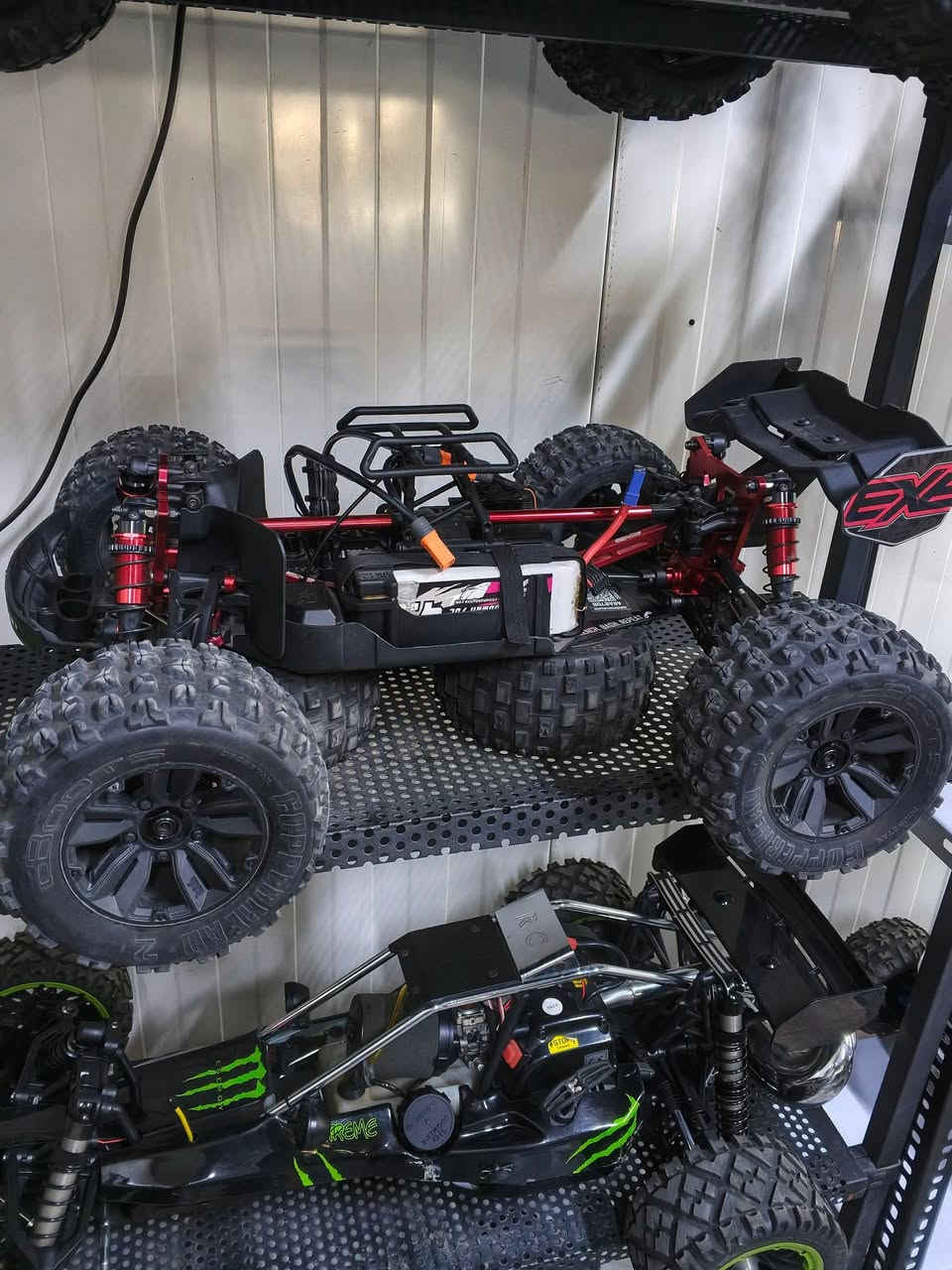 السلام عليكم للبيع arrma kraton 6s 1/8exb استخدام قليل السعر 700دولار


**إذا كنت صاحب هذا الإعلان وتريد حذفه لأي سبب، رجاءا أرسل رسالة إلى الدعم الفني**