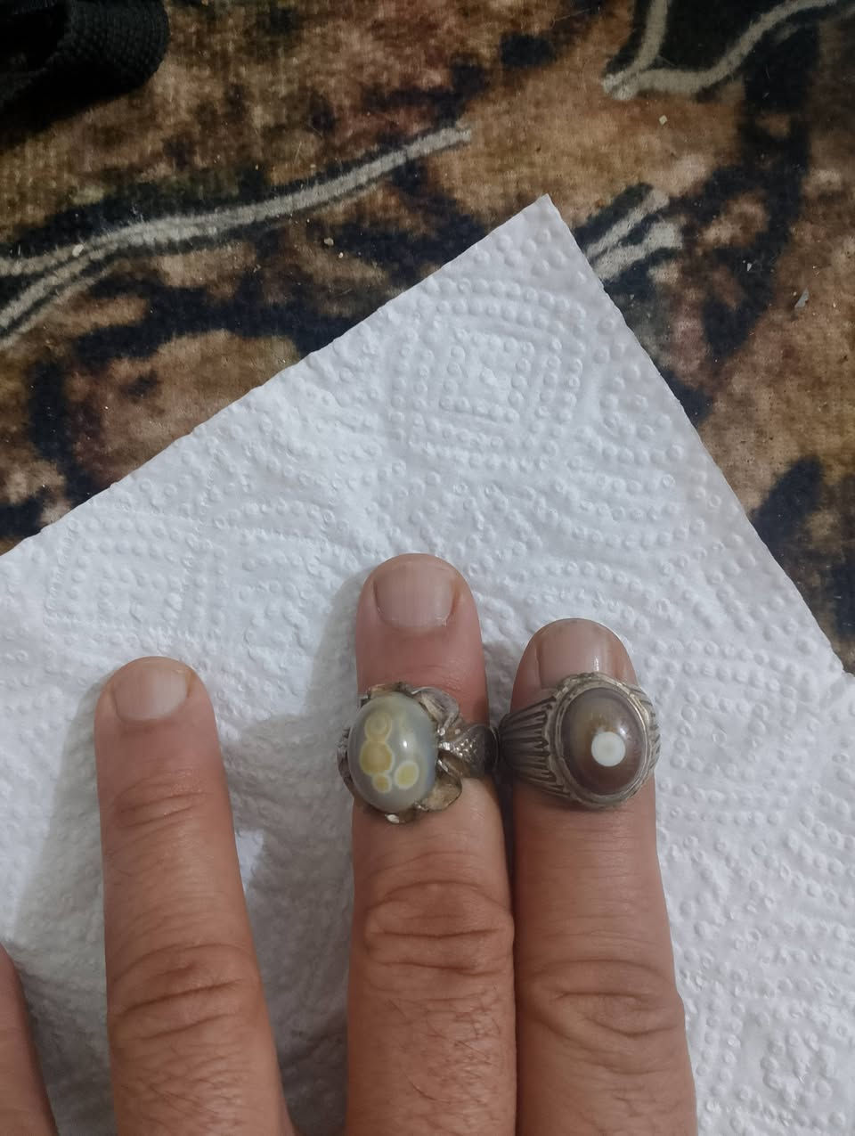 مااعرف بيهن قيم واخذ


**إذا كنت صاحب هذا الإعلان وتريد حذفه لأي سبب، رجاءا أرسل رسالة إلى الدعم الفني**
