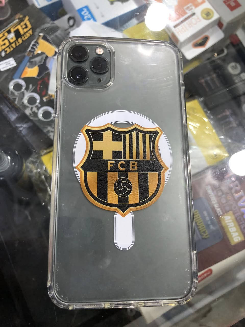 ايفون 11 برو ماكس للبيع فقط
نضافه الجهاز 85% ✅.                                                   

مبدل بطاريه فقط و اصليه وكاله انسى شي اسمه صرف الشحن 

 الشاشه بيها شخوط بسيطات كلش حتى ما مبينات بس احجي كلشي للامانه ✅

مكاني بغداد زعفرانيه او جسر ديالى + عندي توصيل داخل بغداد فقط 
 
السعر خاص او اتصال ***********
