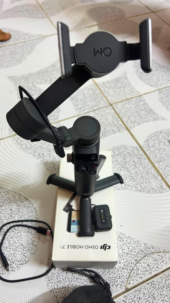Osmo mobile 7p
اوزمو موبايل 7 برو 

نضافة 100% استعمال قليل كلش
ملحقاتها كامله حتى الكرتون موجوده وكامرة التتبع بالذكاء الاصطناعي
السعر 150 قفل
مكاني ميسان ماموجود توصيل 
للاستفسار *********** واتساب
