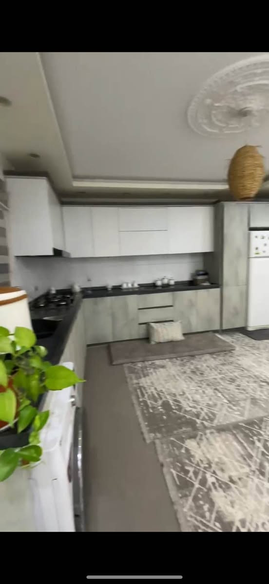 ‎🏛 خانویەک بۆ فرۆشتن لە شوێنێکی زۆر باش
***********
‎📍 شوێن: بەهاری نوێ بەرامبەری بازاری سپی 
‎🟩   موقعەکەی زۆر باشە و خانووەکە نوێیە✔️
‎🏛 زانیاری گشتی:
‎▪️  قەبارە: ١٠٠ مەتر
‎▪️  دوو نھۆم / دوو طبەق 🏛
▪️ هیچ کێشەیەکی نییە
‎🏛 پێکهاتە:
‎▪️  + بەیتونە هۆڵ + ژوورەکان (٢نوستن+ میوان) ✔️ 
‎ ▪️ مطبخ (عەمەل + سارد) نوێ + ٢ حمام+ ٢ تەوالێت 
‎ 📞 بۆ زانیاری زیاتر پەیوەندی بکەن بە ژمارەوە:
0750 786 4228
⸻
‎ العربية
***********
🏛 منزل للبيع في موقع ممتاز جداً
📍 الموقع: منطقة بهاري نوي، مقابل بازار سبي
🟩 الموقع ممتاز جداً والبيت مُجدّد وجاهز ✔️
🏛 المعلومات العامة:
▪️ المساحة: 100 متر
▪️ البيت بطابقين 🏛
▪️ لا توجد أيّ مشكلة في البيت إطلاقاً
🏛 المكوّنات:
▪️ صالة + غرف (غرفتان نوم + غرفة ضيوف) + بیتونة ✔️
▪️ مطبخ (حار + بارد) جديد
▪️ 2 حمّام + 2 تواليت
📞 للمزيد من المعلومات الرجاء الاتصال على الرقم:
0750 786 4228 أربيل, العراق
