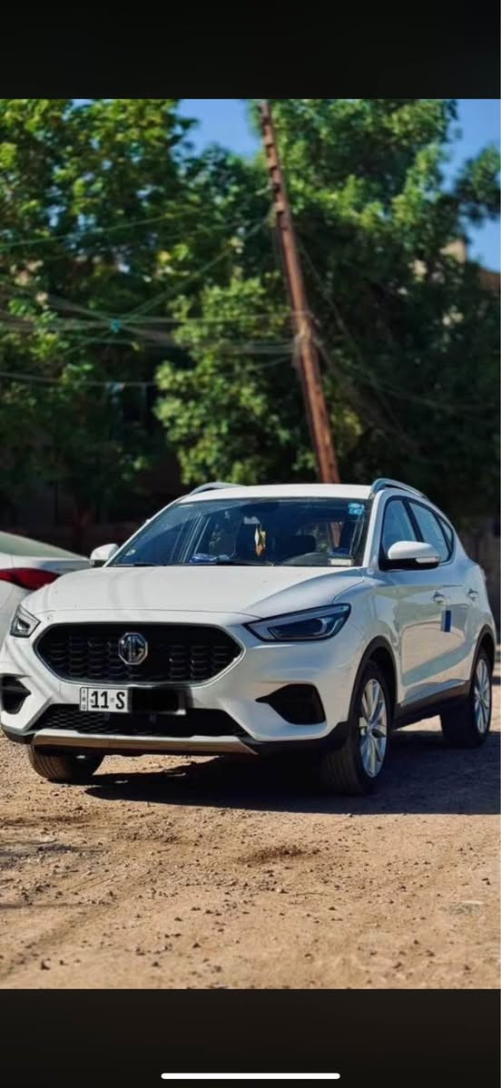 السلام عليكم للبيع او المراوس 
Mg zs موديل 2023 داخل الضمان محرك 1500 تنفس طبيعي سياره فول مواصفات عدا الفتحة رقم بغداد ب اسمي سنويه وهزه جدد السياره ممفتوح بيها برغي فقط صيانات الشركة ماشيه 30 الف  مكفولة لا ضربه لا صبغ لا بارد لا شخوط رايدها ب 117 وبيها مجال مكاني بغداد الاعظميه *********** بغداد, العراق
