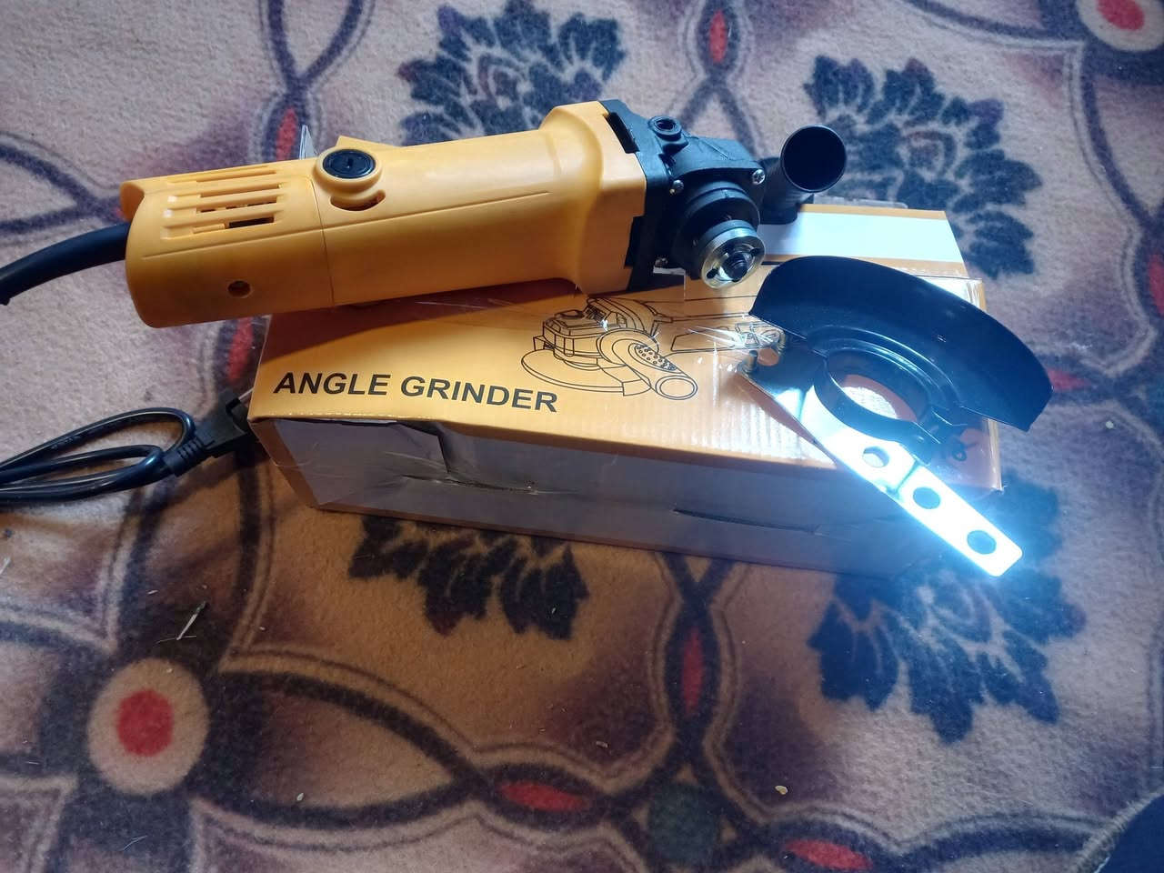 بسم الله الرحمن الرحيم
#مجموعه_أغراض جديده بأسعار مناسبة
للاستفسار  ***********
