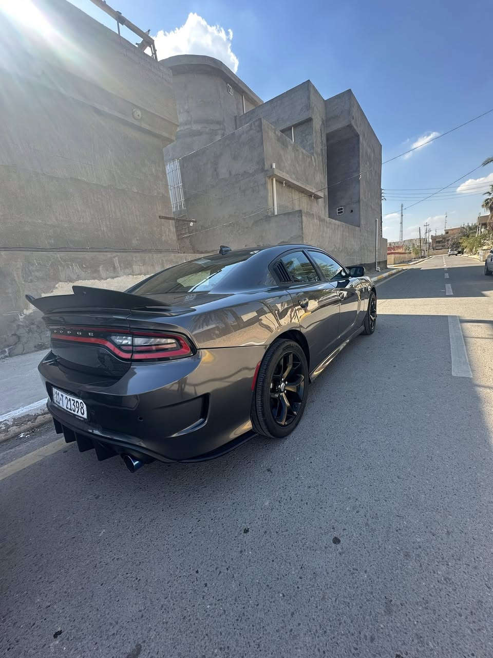 جارجر مديل 2016. Sxt محدث srt
مواصفات فول ما عدا الفتحه

شاشه كبيره
محرك 3600
6 سلندر
بصمة تشغيل
تشغيل عن بعد
بصمة ابواب 
تخم تاير جديد
ويل 20 
السياره جاهزه حداديه محرك كير كفاله

صور الحادث بالمنشور موجود
الضرر جاملغ وبنيد محدث وموجود البنيد مالتها القديم

بدون دواخل ابد لغود وشاصي و محرك كير مكفول
ابيعلك على السونار ايشي يطلع غير هاذا الكلام اني حاضر

السعر 176$ وبيها مجال حك الجيه

الشراي يتصل ويدلل
وهذا رقمي—-     ***********
مكاني.    - ديالى—بعقوبه
